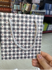 Túi quà  trái tim