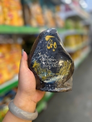 Q12 - Thư pháp trên đá