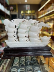 THUẬN BUỒM XUÔI GIÓ CẨM THẠCH