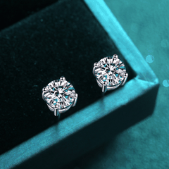 Classic Solitaire Stud Earrings | Khuyên Tai Moissanite 2 Carat Round Cut | Sterling Silver 925 | Kèm Giấy Kiểm Định GRA