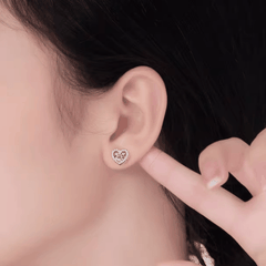 Eternal Heart Stud Earrings | Khuyên Tai Moissanite 2 Carat Round Cut | Sterling Silver 925 | Kèm Giấy Kiểm Định GRA