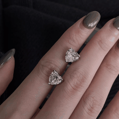 Sweetheart Solitaire Stud Earrings | Khuyên Tai Moissanite 2 Carat Heart Cut | Sterling Silver 925 | Kèm Giấy Kiểm Định GRA