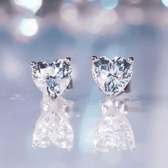 Sweetheart Solitaire Stud Earrings | Khuyên Tai Moissanite 2 Carat Heart Cut | Sterling Silver 925 | Kèm Giấy Kiểm Định GRA