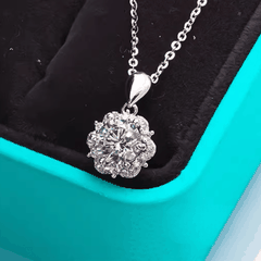 Midnight Daisy Halo Necklace | Dây Chuyền Moissanite 2 Carat Round Cut | Sterling Silver 925 | Kèm Giấy Kiểm Định GRA