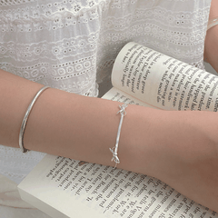 Ribbon Circle Bracelet | Vòng Tay Sterling Silver 925 Phủ Bạch Kim