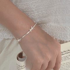 Ribbon Circle Bracelet | Vòng Tay Sterling Silver 925 Phủ Bạch Kim