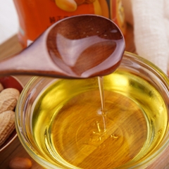 DẦU ĐẬU PHỘNG HONGKONG SƯ TỬ 1 LÍT - LION & GLOBE PURE PEANUT OIL