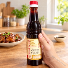 HẮC XÌ DẦU QUẢNG TRƯỜNG THÁI 640ML - DARK SOYA SAUCE SUPERIOR KWONG CHEONG THYE