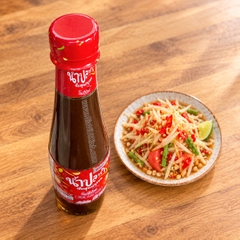 MẮM THÁI TRỘN GỎI SOMTAM HIỆU CÔ GÁI PIMRYPIE 400ML – SỐT GỎI ĐU ĐỦ SOM TUM CHUẨN VỊ