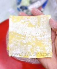 VỎ SỦI CẢO TƯƠI MÀU VÀNG 500G – FRESH YELLOW DUMPLING WRAPPERS