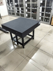 Bàn máp, bàn rà chuẩn đá granite kích thước 1200x1200x150mm.