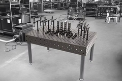 Bàn Gá Hàn Gang 3D D28 1000×1000mm Dùng Trong Cơ Khí Chính Xác