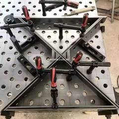 Bàn hàn kích thước 1500x1500mm dùng trong cơ khí chính xác.