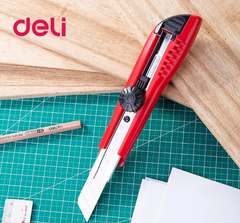 Dao rọc giấy Deli WD10040