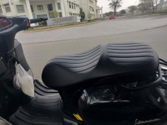 Yên Solo Vespa Cao Cấp – Da Màu Đen _ VESPA-V11-BLACK