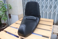 Yên Xe Tựa Lưng Cho Vespa –  Da Bò Thật Màu Đen _ VESPA-TL03-BLACK