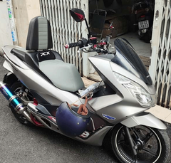 Yên Xe Tựa Lưng Cho Honda PCX – Phiên Bản Màu Đen-Xám _ PCX-TL03-GREY