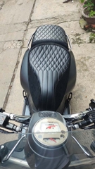 Yên Đôi Vespa Cao Cấp – Màu Đen, Phối Da Lộn _ VESPA-V12-BLACK