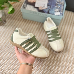 giày thể thao mã 8000 (QC)