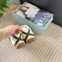 giày thể thao mã 8000 (QC)