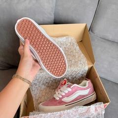 vans knu hồng