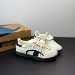 champion trắng đen