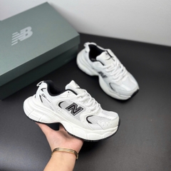 nb530 v2 trắng đen