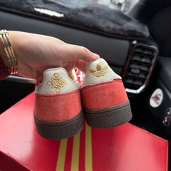 spezial ngựa đỏ