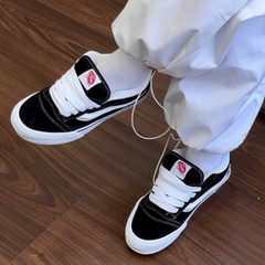 vans knu skool đen