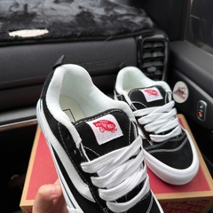 vans knu skool đen
