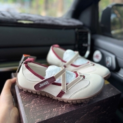 jeep xám đỏ