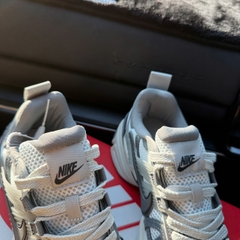 nike v2k xám đen
