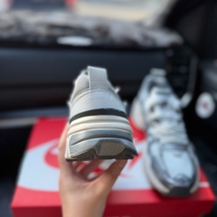 nike v2k xám đen