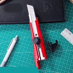 WD10040_Dao rọc giấy_Màu đỏ