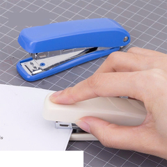 E0282_Dập ghim_Màu lẫn