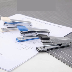 E0224N_Dập ghim_Màu lẫn