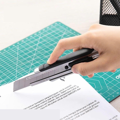 E2057_Dao rọc giấy_Màu lẫn