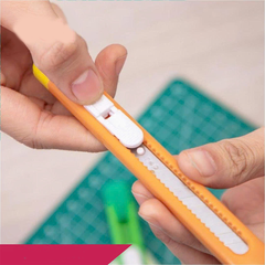 E2054_Dao rọc giấy_Màu lẫn