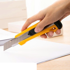 E2042_Dao rọc giấy_Màu vàng