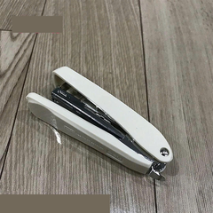 E0281_Dập ghim_Màu lẫn