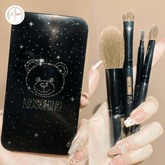 SET 5 CỌ TRANG ĐIỂM MOSCHINO P&S