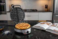 Máy nướng bánh quế Cuisinart WAF-200HK