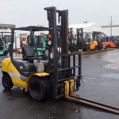 Xe nâng dầu 3 tấn KOMATSU FD30C-17 Số Sàn - Nâng Cao 4m (Gật Gù)