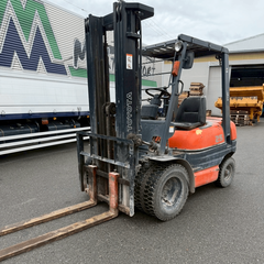 Xe nâng dầu 2.5 tấn Toyota 6FD25/19286 năm 1996