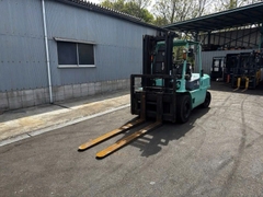 Xe nâng dầu cũ 5 tấn MITSUBISHI FD50 Đời 2000 (Dịch Giá - Càng Dài 1.79m)