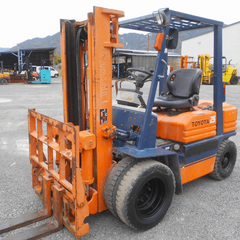 Xe nâng dầu 2.5 tấn TOYOTA 5FD25 Số Sàn (Lốp Kép - Gật Gù)