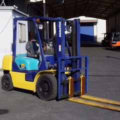 Xe nâng dầu 2.5 tấn KOMATSU FD25T-14 Đời 2001 (Chạy Lướt 3.882 Giờ)