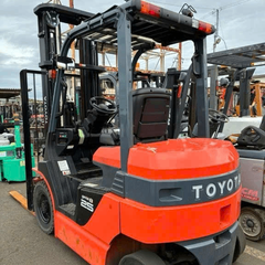 Xe nâng điện ngồi lái 2.5 tấn TOYOTA 40-8FB25 Đời 2021 (Nâng 6m - Lướt 3.942 Giờ)