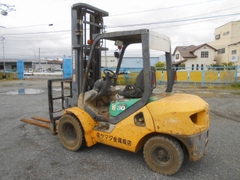 Xe nâng dầu cũ 3 tấn Komatsu FD30T-16 đời 2005 nâng cao 6m gật gù lốp kép cực đẹp - 705869