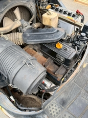 Xe nâng dầu cũ 2.5 tấn Komatsu FD25T-16 mâm xoay dịch càng đời 2007 - 727142